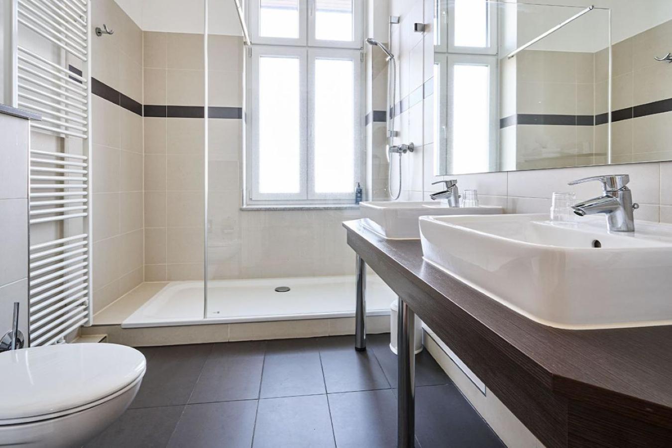 Strand- Und Wellnesshotel Preussenhof ツィノヴィッツ エクステリア 写真