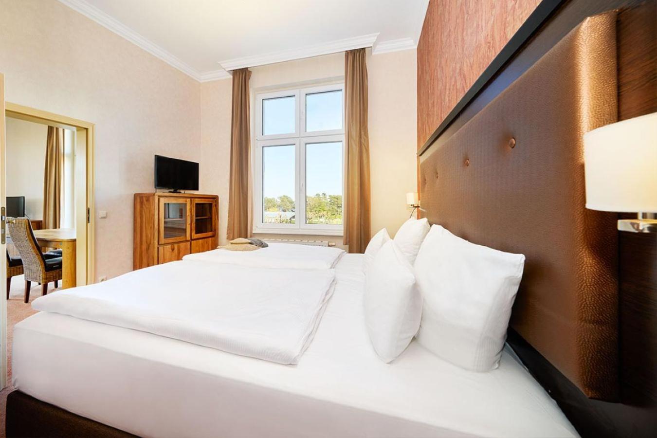 Strand- Und Wellnesshotel Preussenhof ツィノヴィッツ エクステリア 写真
